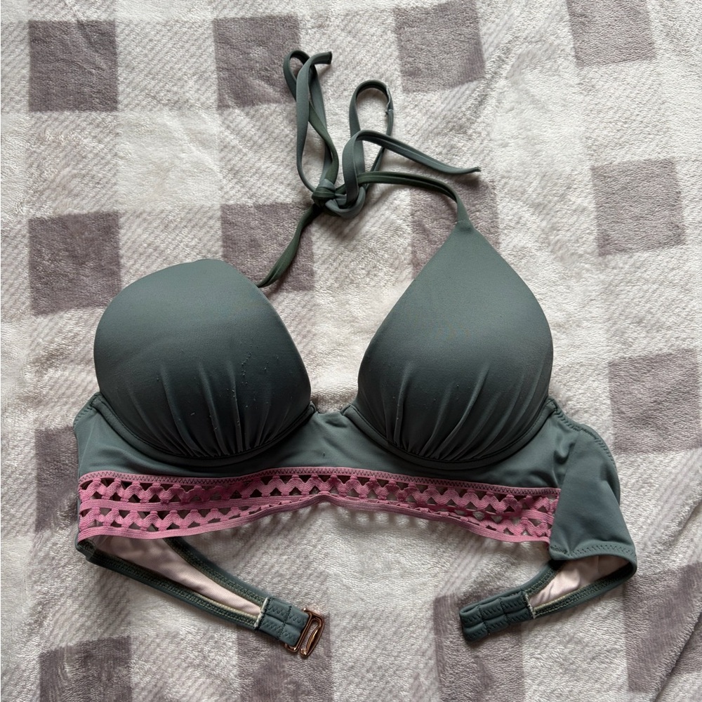 Shade & Shore Gray and Pink Bikini Top